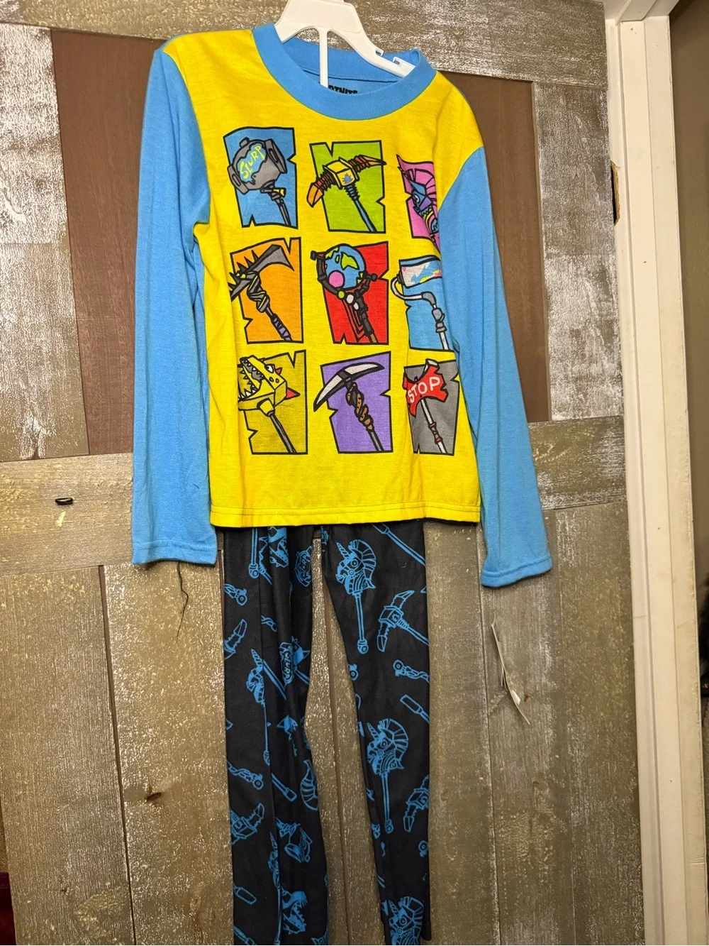 NWT Fortnite Yellow & Blue Graphic Pajama Set